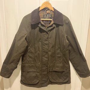 Barbour® Women's Classic Beadnell Jacket (olive color)